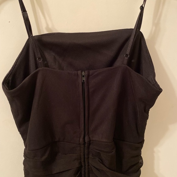 Black ruched bodycon dress - Picture 3 of 4